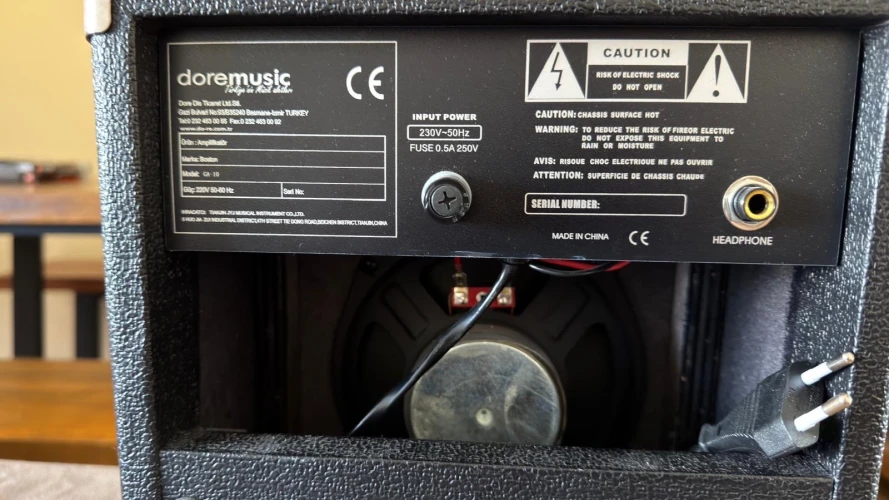 Boston GA-10 elektro gitar amfisi 5