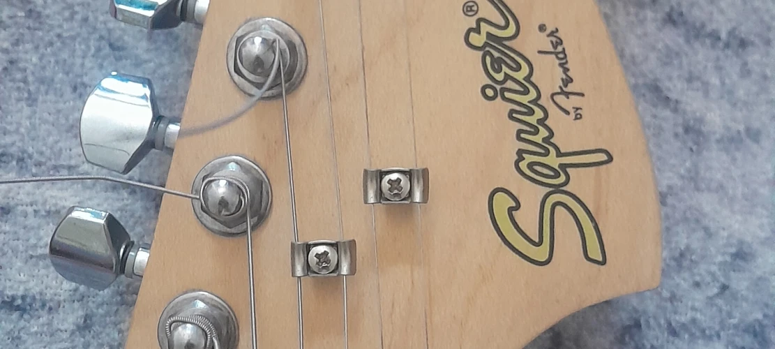 Squier Affinity Stratocaster 5