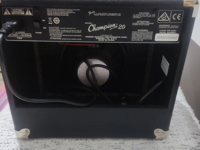 Fender Champion 20 Elektro Gitar Amfisi ( OLR 26-26032 ) 4