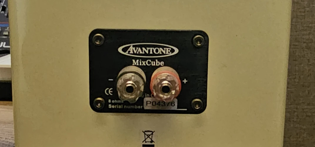 Avantone MixCube (tek) 3