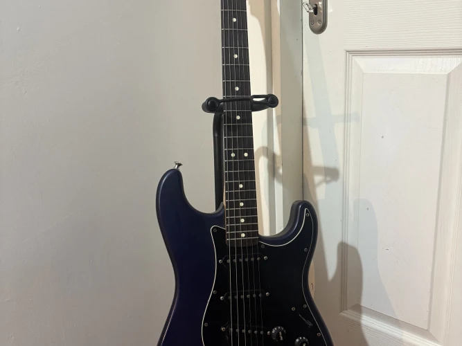 FENDER STRATOCASTER MEXİCO ELEKTRO GİTAR 2