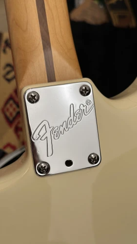 FENDER STRATOCASTER (USA) 4