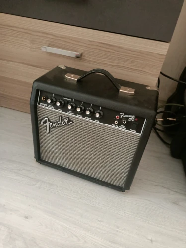 Fender Frontman 15g 1