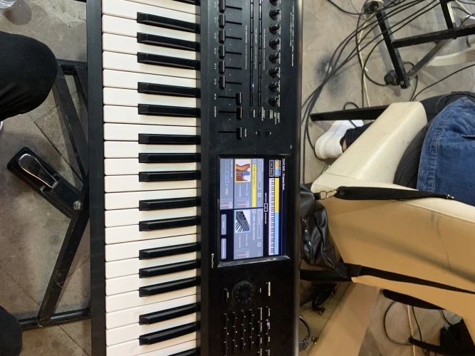 KORG KRONOS 1 61 tuş 2