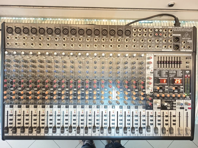 BEHRINGER SX2442FX 5