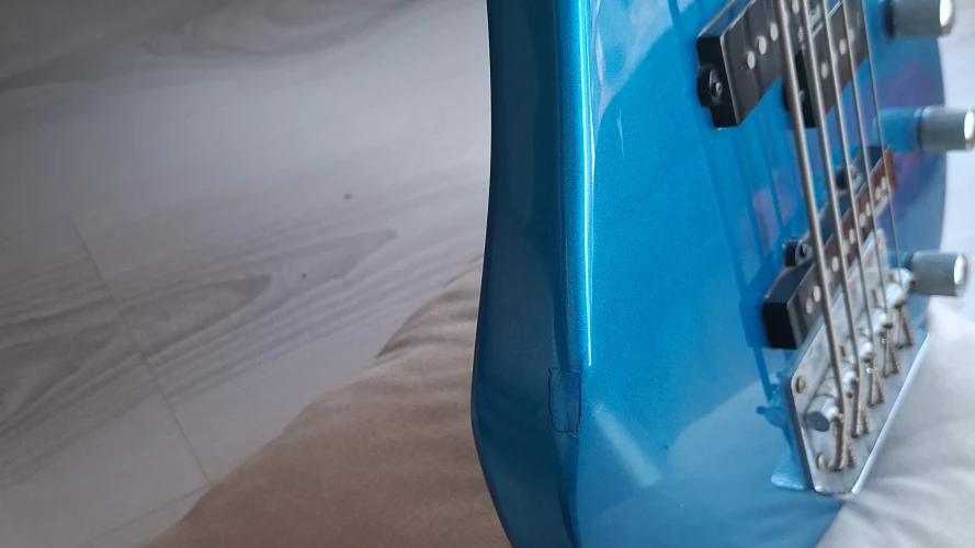 Ashton AB605 Bas Gitar 3