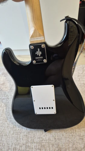Donner DST 100B elektro gitar ve Blackstar ID:Core 10 V4 Dijital Kombo Elektro Gitar Amfi 6