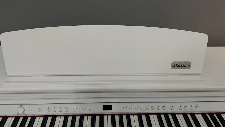 ARTESIA DP-3-WH Piano (Mat Beyaz) ve Beyaz Piano Taburesi 3