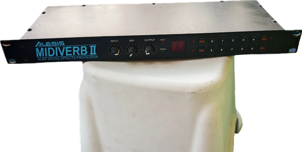 Alesis Midiverb II Effects Processor 1