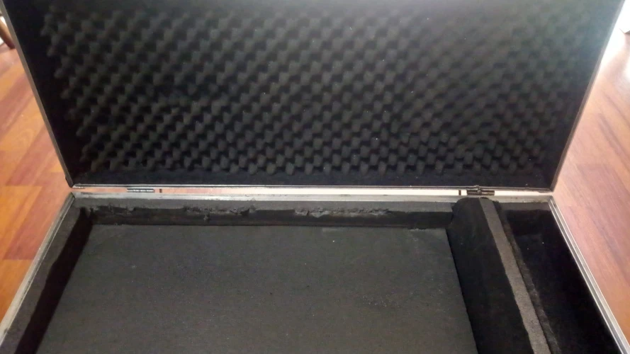 Boss GT 10 Elektro  Gitar Prosesörü  ve Metal board taşıma Canta 9