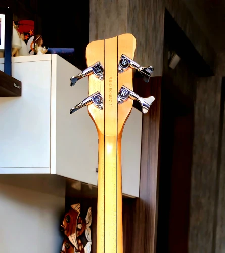 Warwick RockBass Corvette Basic,4 Telli - Masif Siyah Bass Gitar 4