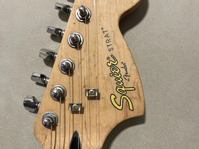 Squier Affinity Strat 3