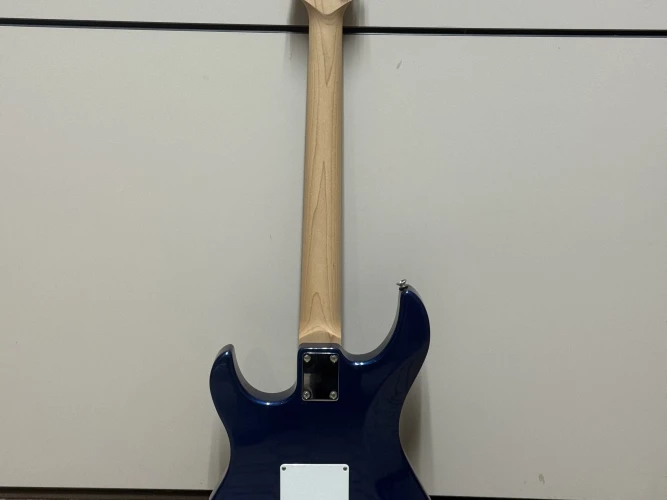 Yamaha Pacifica 012 DBM(Dark Blue Metallic) 3