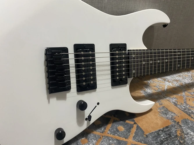 Ibanez GRG7221 7 telli 1