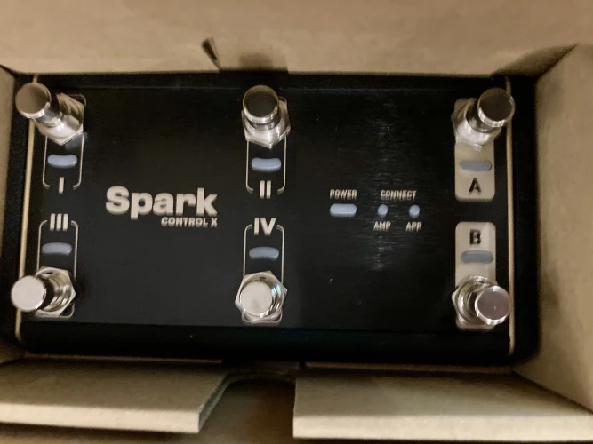 Positive Grid Spark Control X – 6 Switch Kablosuz Foot Controller 6