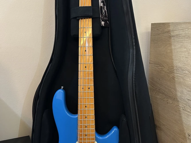 Marcus Miller Sire Z3 5 telli bas gitar 5