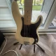 Fender standart precision bass 1