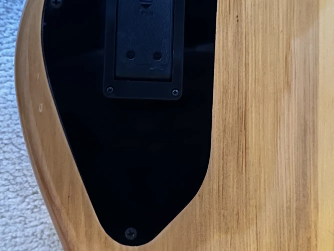 Fodera 4 telli Solak bas gitar 6