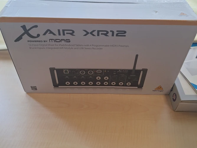 Behringer XR12 Dijital Mixer 1