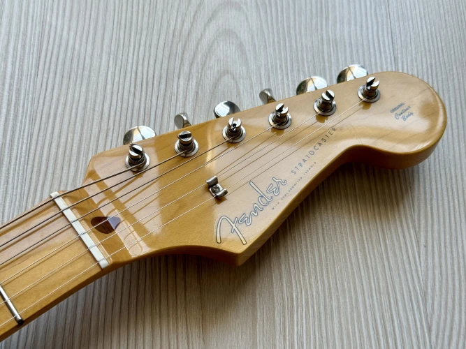 1997 Fender Japan Vintage 57 Reissue Blue Flower Stratocaster Crafted in Japan 10