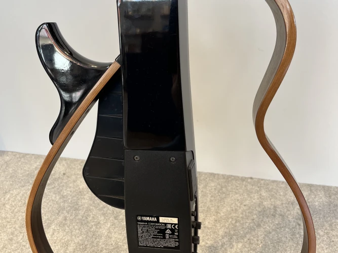 Yamaha SLG200N Elektro Klasik Gitar 3