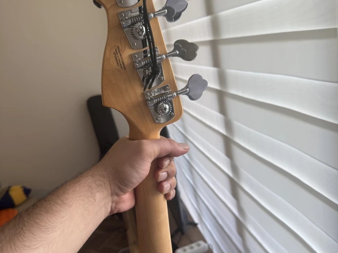 Fender standart precision bass 7