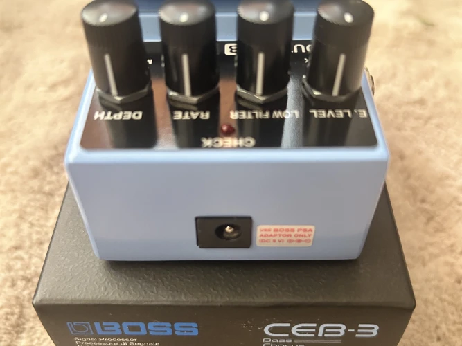 Boss CEB-3 chorus bass pedal 3