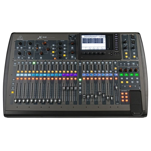 BEHRINGER X32 Dijital Mixer 1