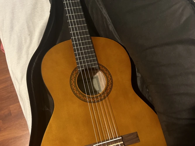 YAMAHA C40 KLASİK GİTAR 1