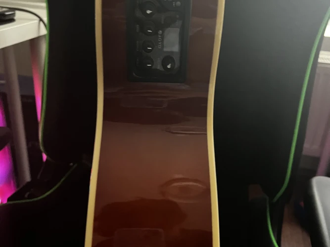 Masterwork elektro akustik gitar 4