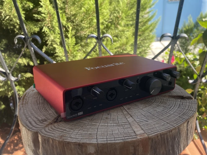 focusrite scarlett 8i6 1