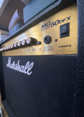 Marshall MG 50 DFX 3