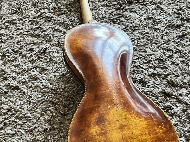 GUSETTO BAROK FORM KEMAN 9