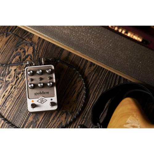 Universal Audio UAFX Golden Reverberator Pedal 4