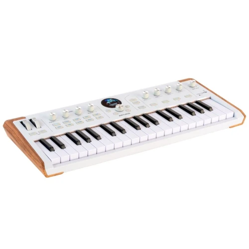 Arturia AstroLab 37 2