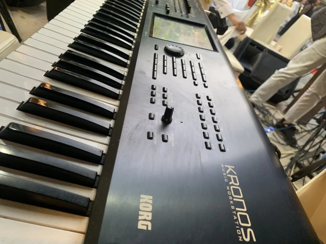 KORG KRONOS 1 61 tuş 3