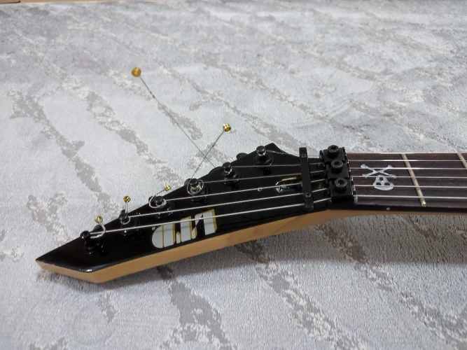 LTD ESP KH-330 Kirk Hammett 8