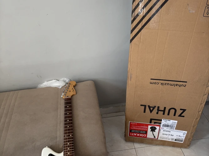 FENDER JAZZMASTER 4