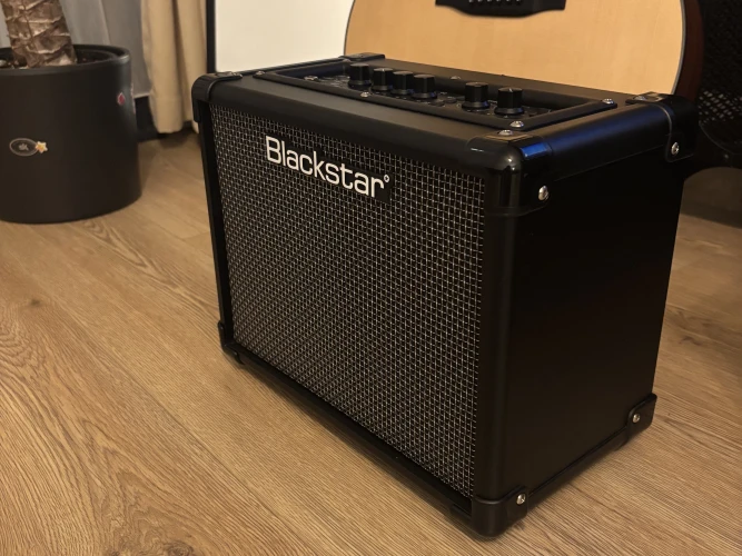 Blackstar ıd core 10 v3 3
