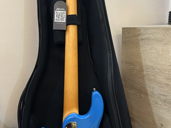 Marcus Miller Sire Z3 5 telli bas gitar 8