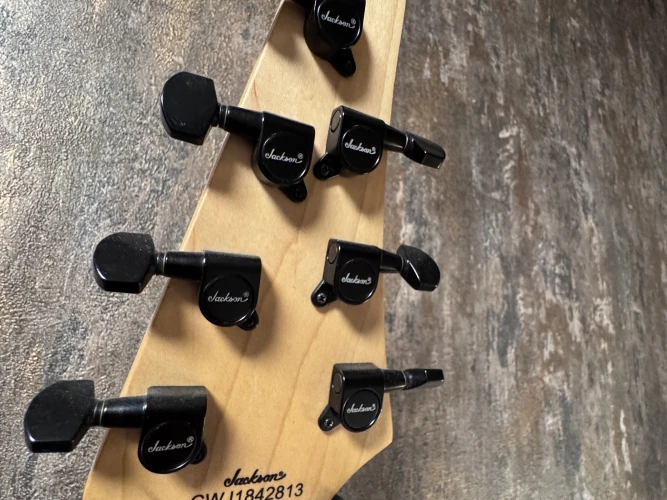 JACKSON 7 TELLİ ELEKTRO GİTAR 8