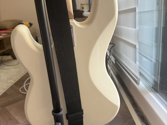 Fender standart precision bass 5