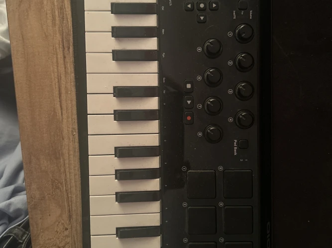 M-AUDİO axiom air 32 1