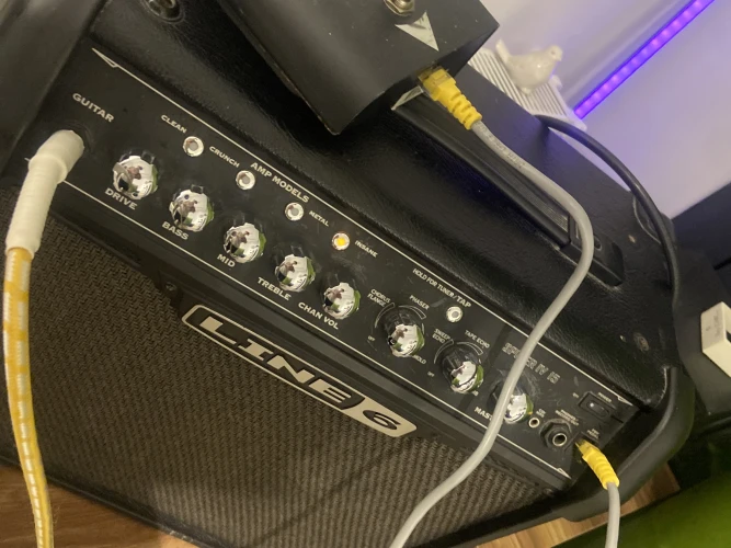 line 6 spider ıv 15 gitar amfisi 1