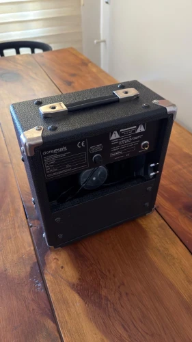 Boston GA-10 elektro gitar amfisi 4