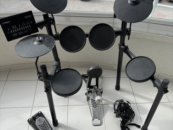 Yamaha DTX452k Dijital Davul 6