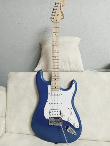 Squier Affinity Stratocaster HSS – Lake Placid Blue 2