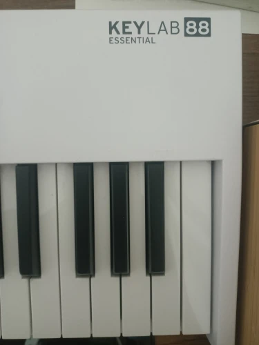 Arturia KeyLab Essential 88 ( OLR 26-26041 ) 2