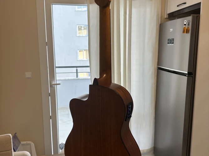Valencia VC304CE klasik elektro gitar 2