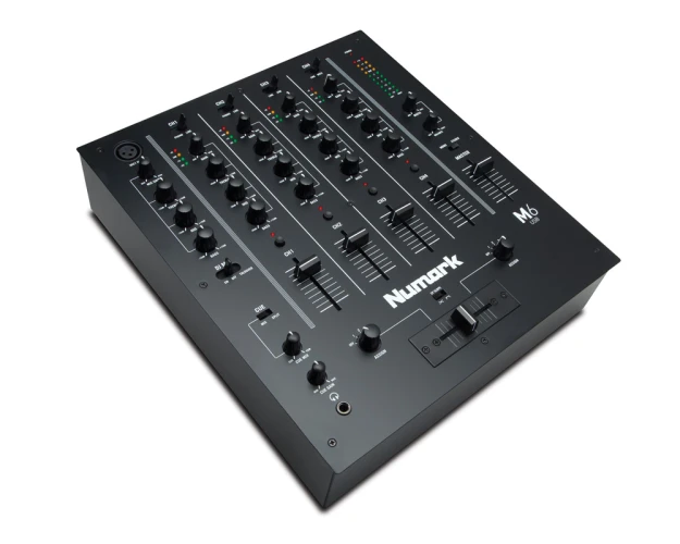 NUMARK M6 USB Mixer 1